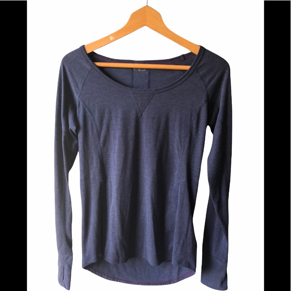 Marmot Navy Long Sleeve Baselayer Thermal with Thumb Holes Size M EUC